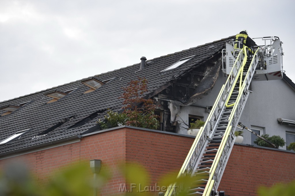 Feuer 2 Y Koeln Suerth Elisabeth Selbertstr P071.JPG - Miklos Laubert